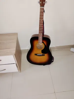 "Yamaha F310 Acoustic Guitar - Like New!