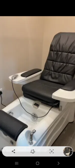 صالون حلاقة للبيع او الشراكة