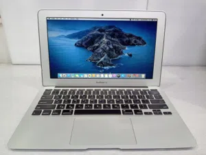 MacBook Air Core i5 - LED 11" HD Screen  4GB RAM  128GB SSD  Ready to Use - Call