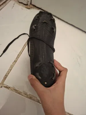 جزمة جودة عالية مستخدمة.