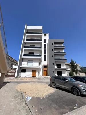 3 Bedrooms . 3 Bathrooms . 185 m20