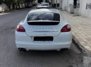 porsche-panamera-2014-1-re-main