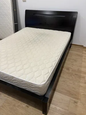 Bed for sale in Muscat hills