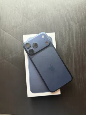 شبة جديد I phone 17 pro max 256 G