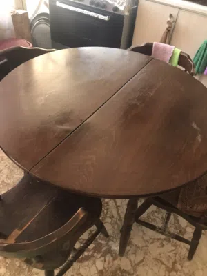 طاولة طعام للبيع