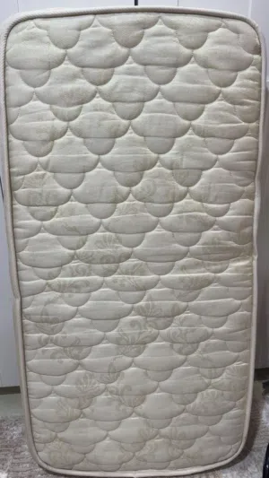 1 mattress 1 baby bed 60X120