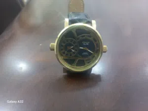 ساعه للبيع