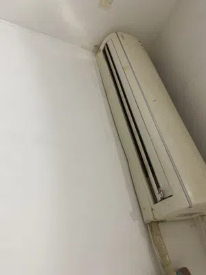 يوجد 2مكيف 3طن ونساء و هونداي سعر الحبه 130و يوجد اغراض شقه كامله