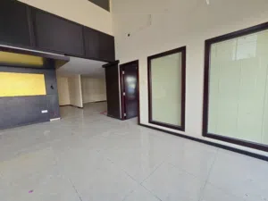 محل للايجار روي موقع مميز قريب مستشفي بدر السما Shop for rent in Ruwi Prime location near Badr A
