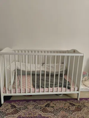 Baby Crib For Sale With Mattress