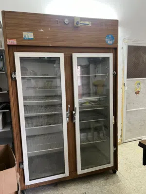 ثلاجة عرض للمحلات والسوبر ماركت