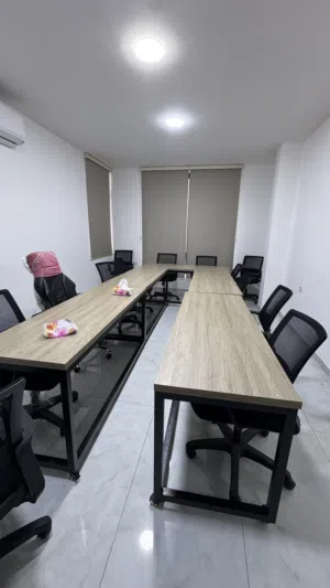 مكاتب مع عجلات بريك ستوب بسعر حرق