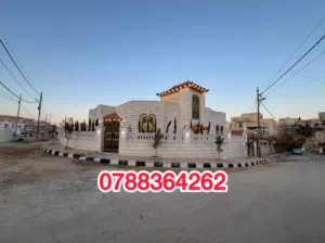 3 Bedrooms . 3 Bathrooms . 215 m24