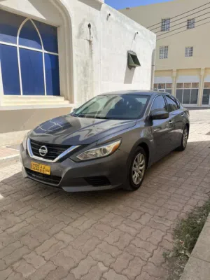 Used Nissan Altima in Al Batinah