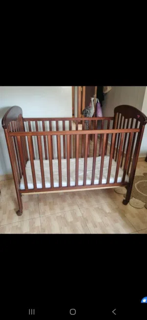 تخت بيبي من the abdeen للبيع