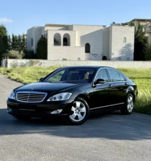 S350 2009 اقل عداد بالمملكه غرغوريه مخزنه شبه جديده اعلى صنف مالك واحد فحص كرت ابيض ترخيص واطي