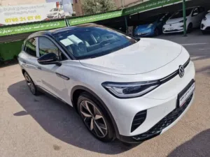 Volkswagen ID.4 CROZZ PRO-PIANO BLACK-2021 فولكس فاجن الكهربائية ID.4 كروز 2021 عداد 58الف كيلو متر