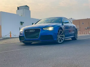 للبيع Audi rs5 2014 نظيف ماشي قليل و صيانة الوكيل