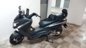 سكوتر sym GTS 125  بحالة الوكالة