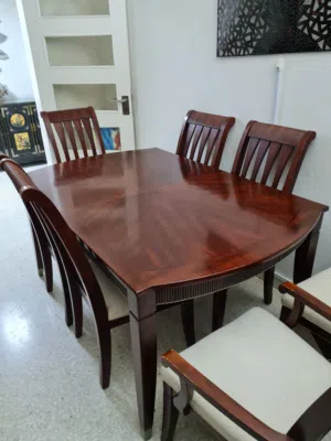 طاولة طعام قابله للتعديل من 6-8 شخص