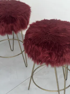 كرسي ديكور احمر