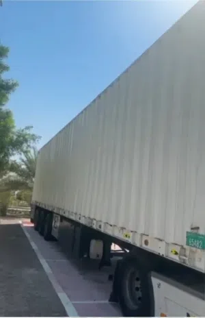 للبيع مقطوره شاحنه موديل 2018