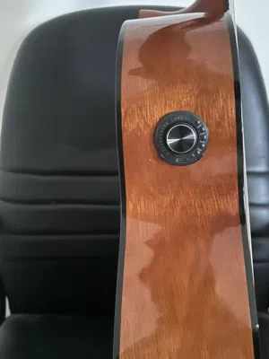 C70 Yamaha guitar
