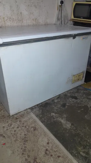 ديب فريزر كبير بحاله ممتازه جدا