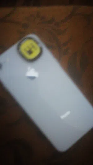 ايفون 8 ما بشغل خط