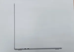 للبيعMacBook air m4/15 inch/256GB ssd/16ram/ جديد مصكر بالكرتون