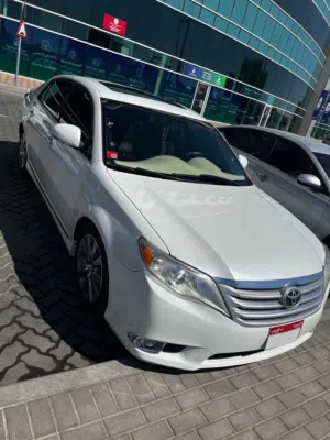 Used Toyota Avalon in Sharjah