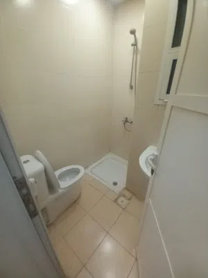 غرفه مفروشه شامل جميع الفواتير فى قلب الخوير