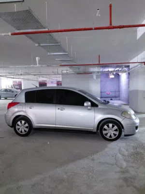 Nissan tida 2011