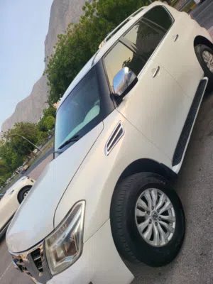 Nissan patrol v8 2014