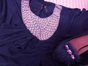 فستان سهره كحلي مرصع ب اللولو معه كندره كحلي عليها لولو