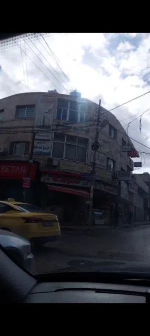 عمارة للبيع في الوسط التجاري