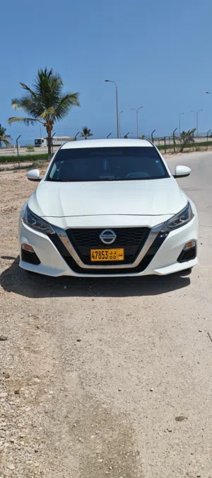 Used Nissan Altima in Dhofar