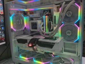 تجميعة ملوك شبه جديدة للبيع (استعمال أقل من 6 أشهر) للبيع حاسبة قيمنق ومونتاج بمواصفات خارقة، القطع