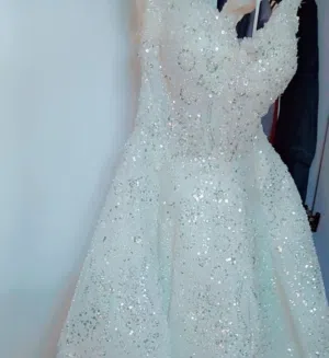 فستان زفاف للإيجار