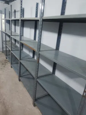 ارفف ديكسون 40 و 30 * 90 بحالة الوكالة راكب جاهز   الجويدة / بجانب المؤسسة المدنية  #مؤسسة_منديل_للت