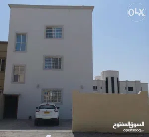 شقة واسعة للايجار في المعبيلة 3  الثامنة سابقا  Spacious Apartment for Rent in AlMaabilah3(Formerly8