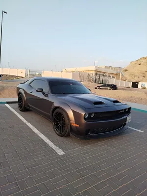 Dodge . Challenger . 2018 . Used3