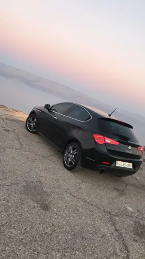 الفا-روميو-جولييا