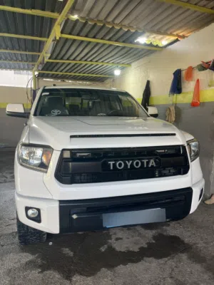 Used Toyota Tundra in Tripoli