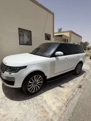 رنج روفر نضيف لايحتاج لاي شيئ مسرفس بل كامل