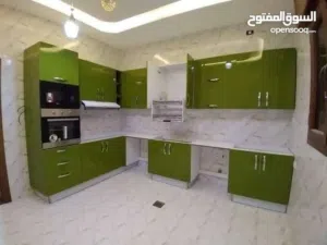 فني مختص فك وتركيب وصيانة جميع انواع المطابخ والديكورات وفك وصيانة جميع انواع الاتات المنزليه 54332