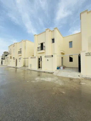 فيلات للبيع دورين تشطيب حديث عرض ممتاز