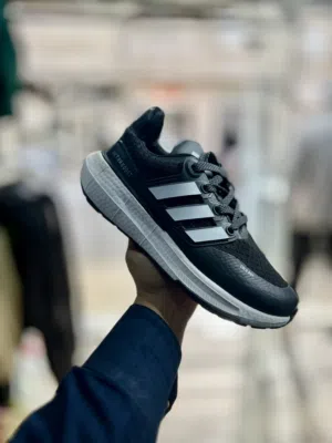 أحذية للبيع