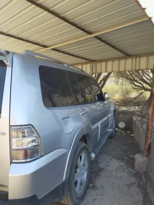 سيارة ميتسوبيشي باجيرو GLS 2008 فحص كامل، لون فضي، حاله ممتازة مع مواصفات خليجية