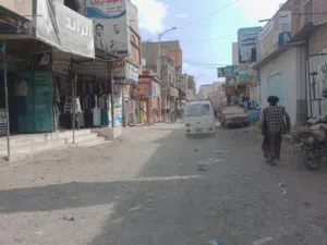 محلات كبار عرض12متر وطول 18متر ورتفاع كبير